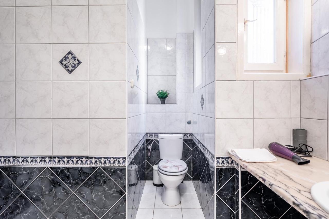 בודפשט Huge Apartment In The City Center מראה חיצוני תמונה