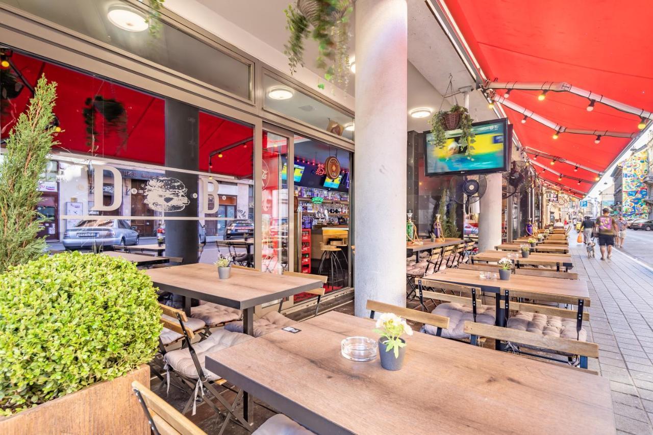 בודפשט Huge Apartment In The City Center מראה חיצוני תמונה